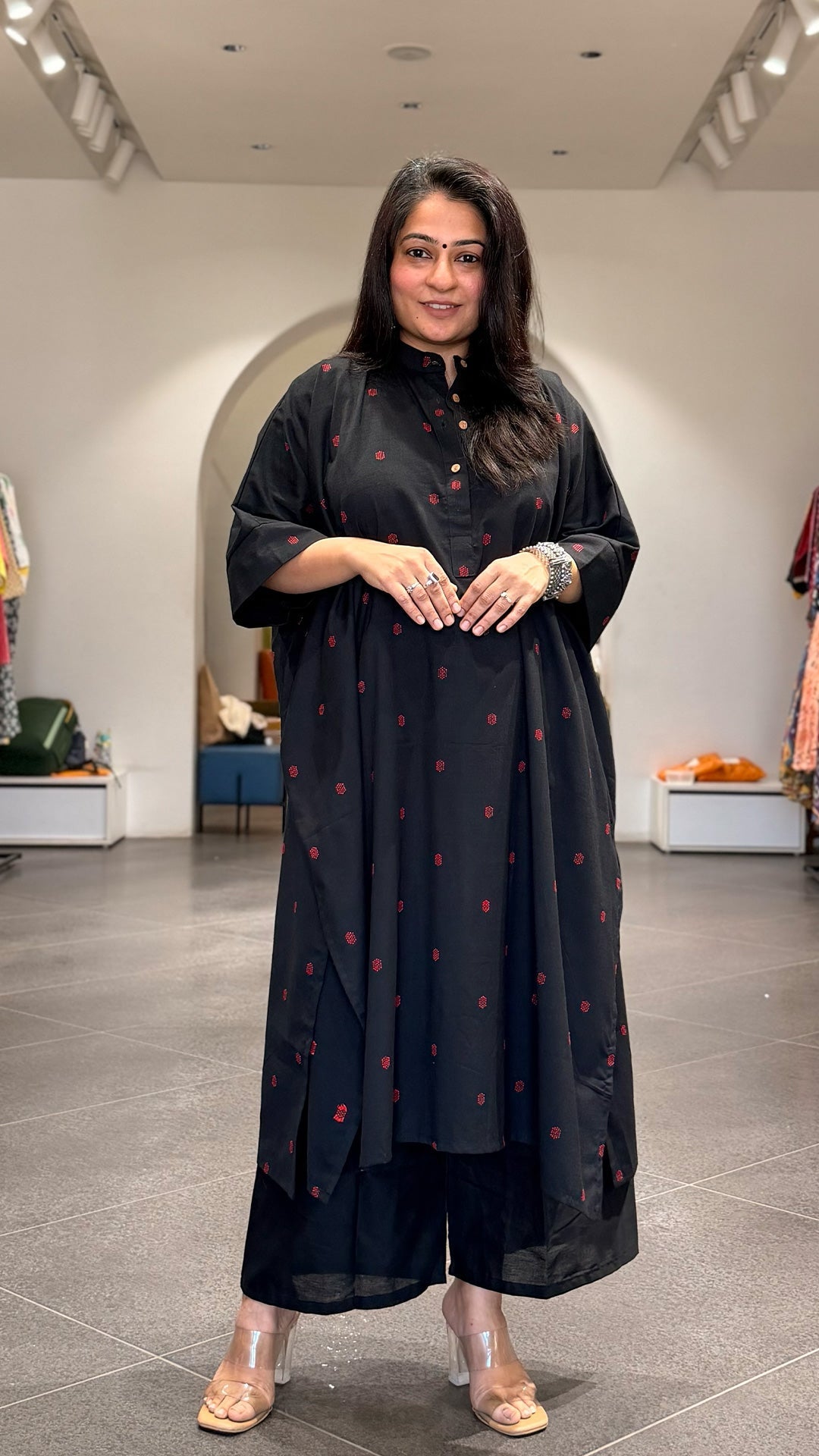 Chavvi handwoven kaftan co-ord  - Black