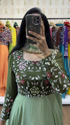 Vaishnavi Mehendi Light Green Suit Set