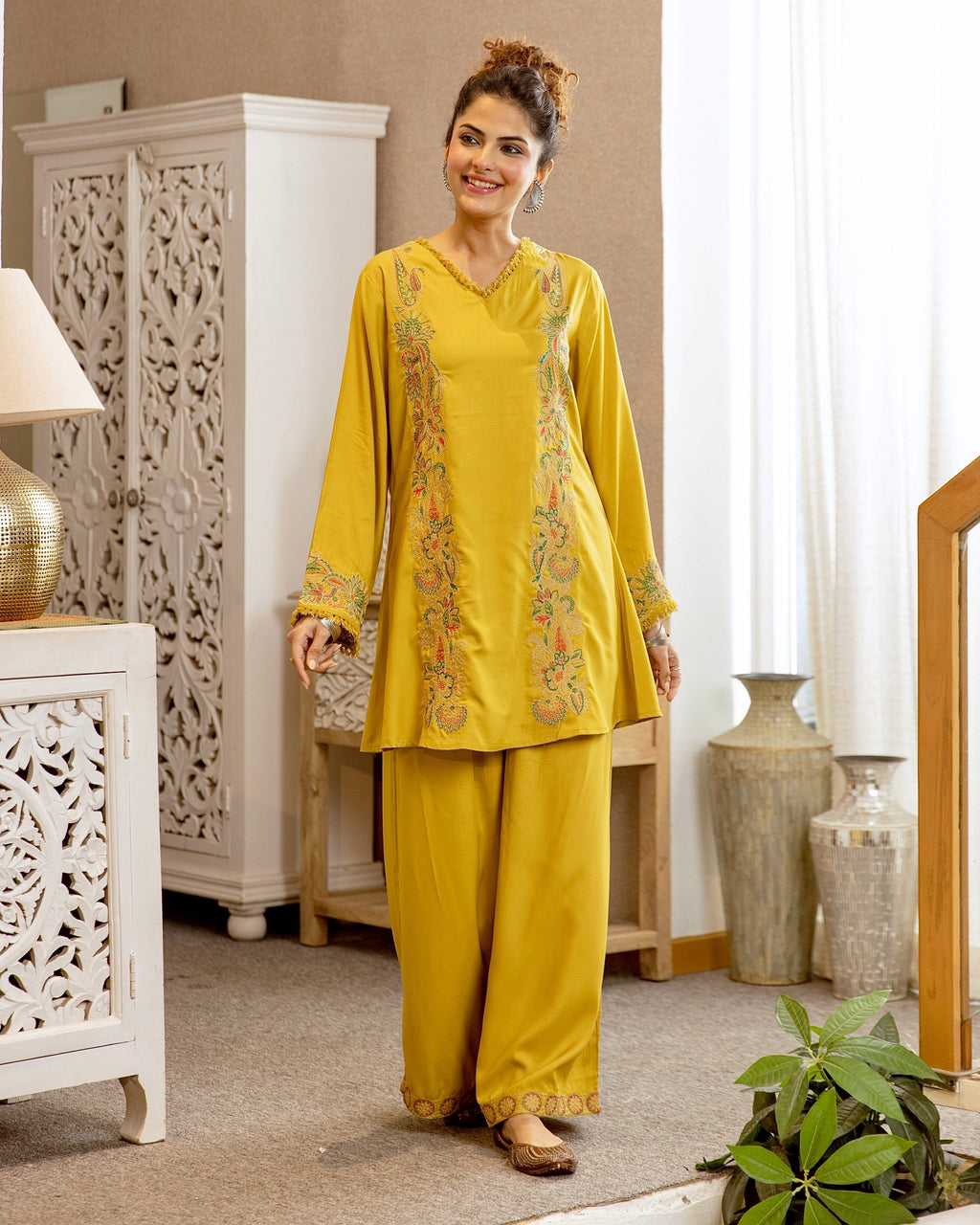 Sunehri Gul Threadwork Cotton Co-ord