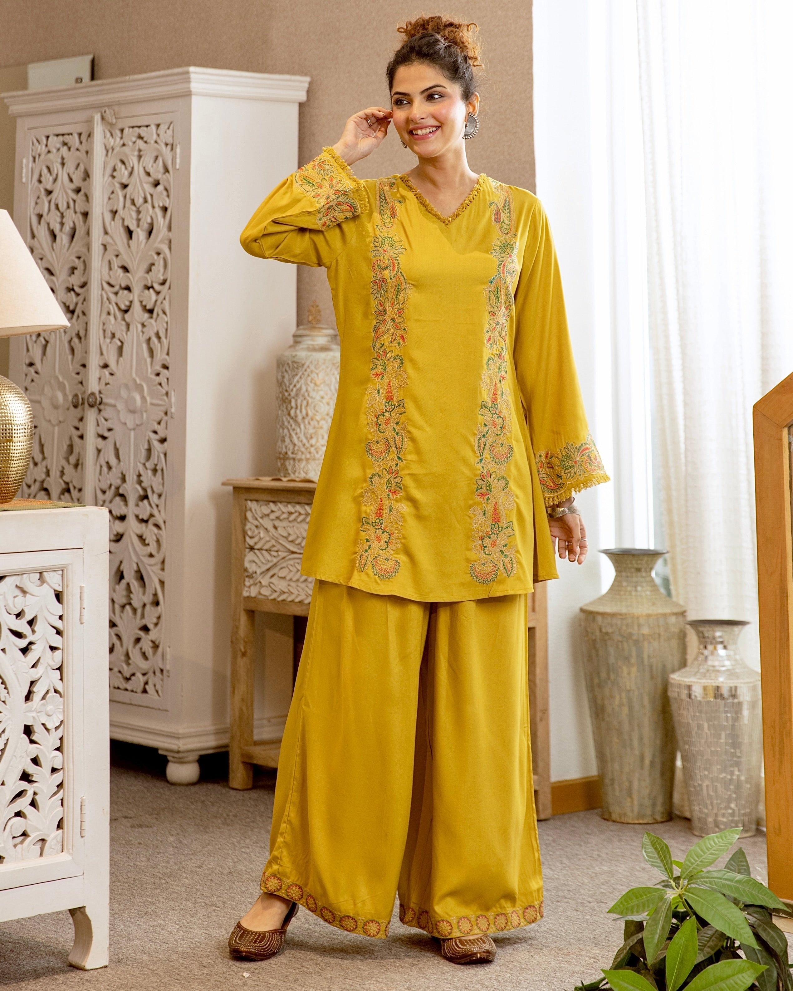 Sunehri Gul Threadwork Cotton Co-ord