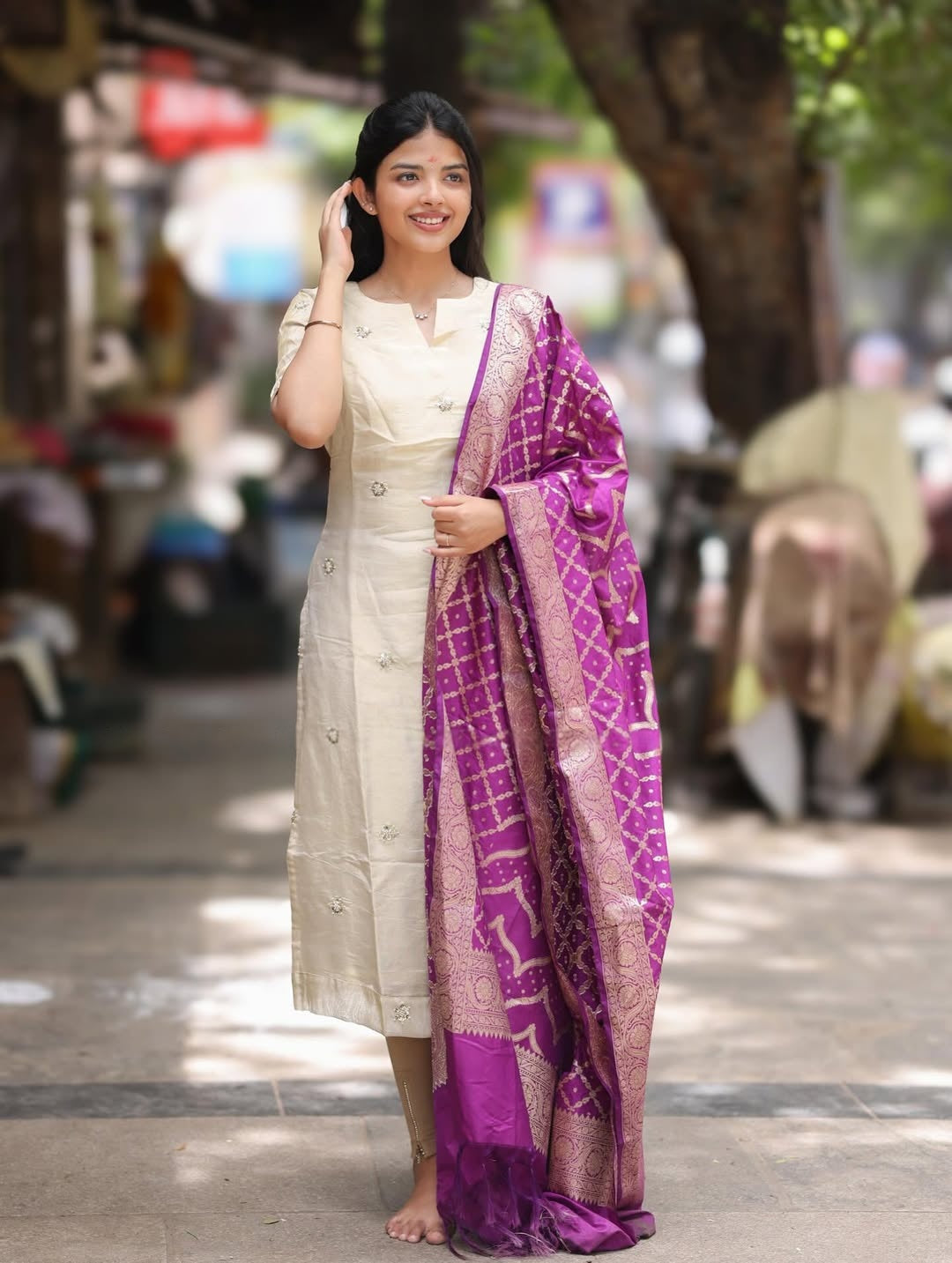 Yashoda Shrungar Tissue Handwork Kurti Banarasi Set