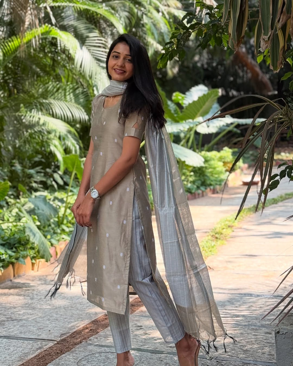 Nishta Elegant Neckline Silk Kurti Set