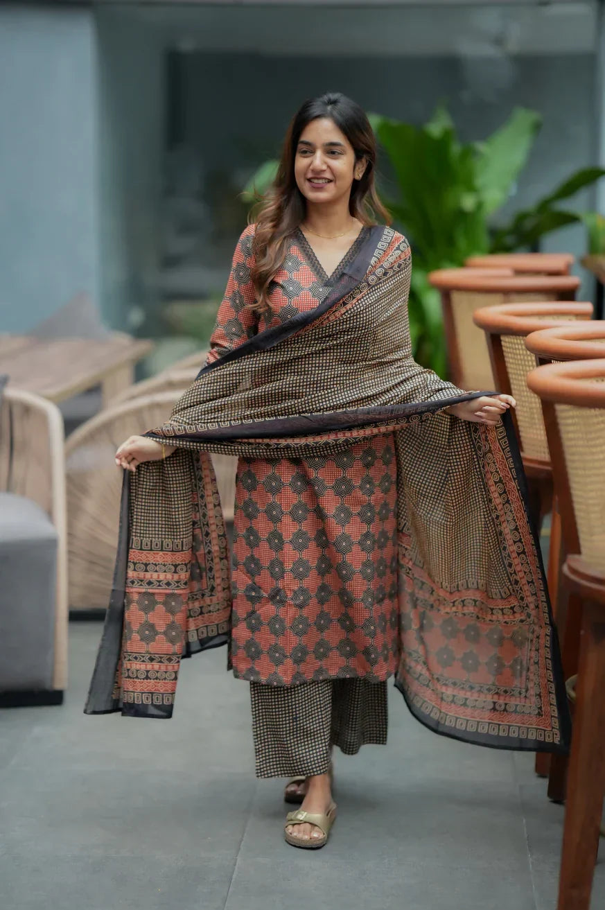 Aaradhika Pure Cotton Suit