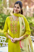 Aashna White Chanderi Straight Kurta Dupatta Set