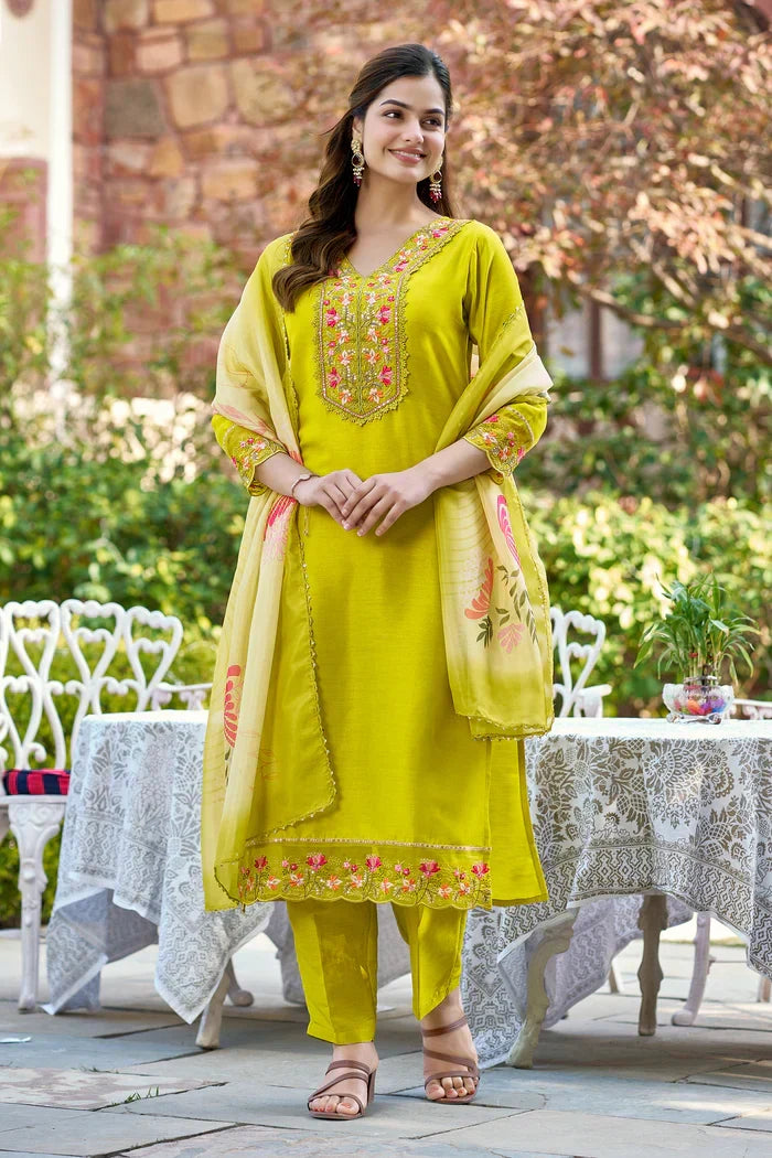 Aashna White Chanderi Straight Kurta Dupatta Set