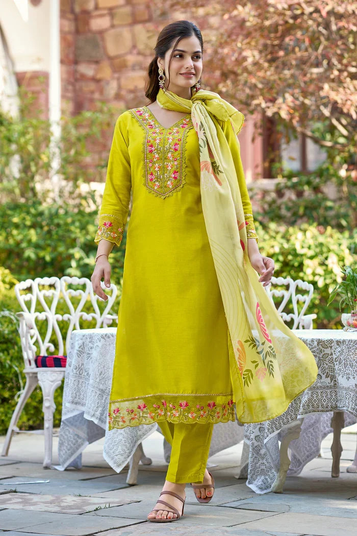 Aashna White Chanderi Straight Kurta Dupatta Set
