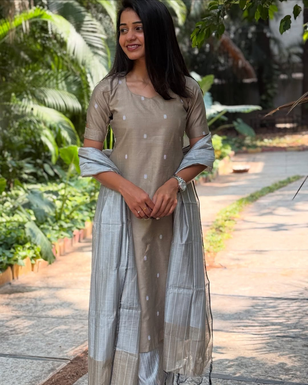 Nishta Elegant Neckline Silk Kurti Set