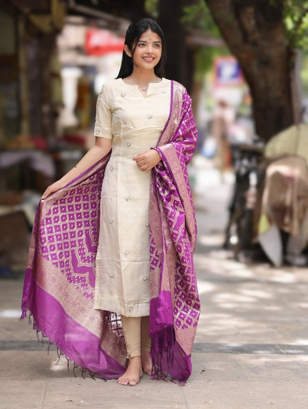 Yashoda Shrungar Tissue Handwork Kurti Banarasi Set
