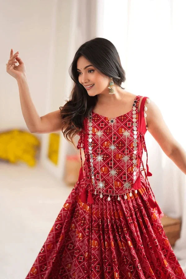 Mona Rangtaali – The Kutchi Festive Navratri Suit