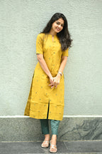 Sunlit Charm Kurtaset