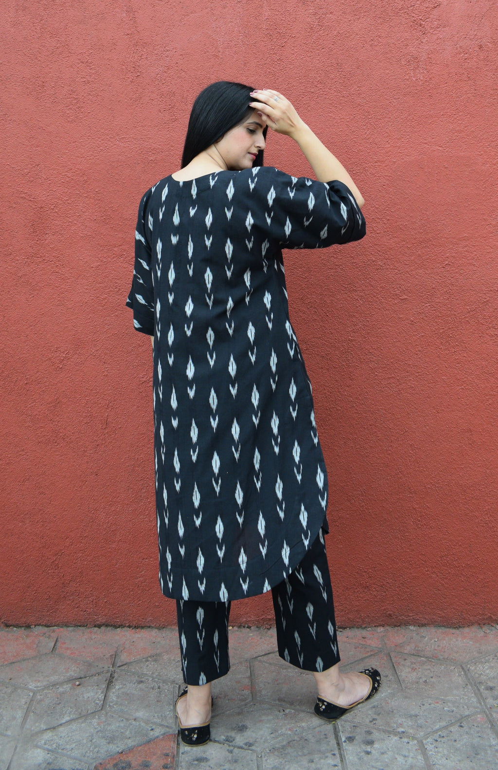 Black Ikat Choga Kurta