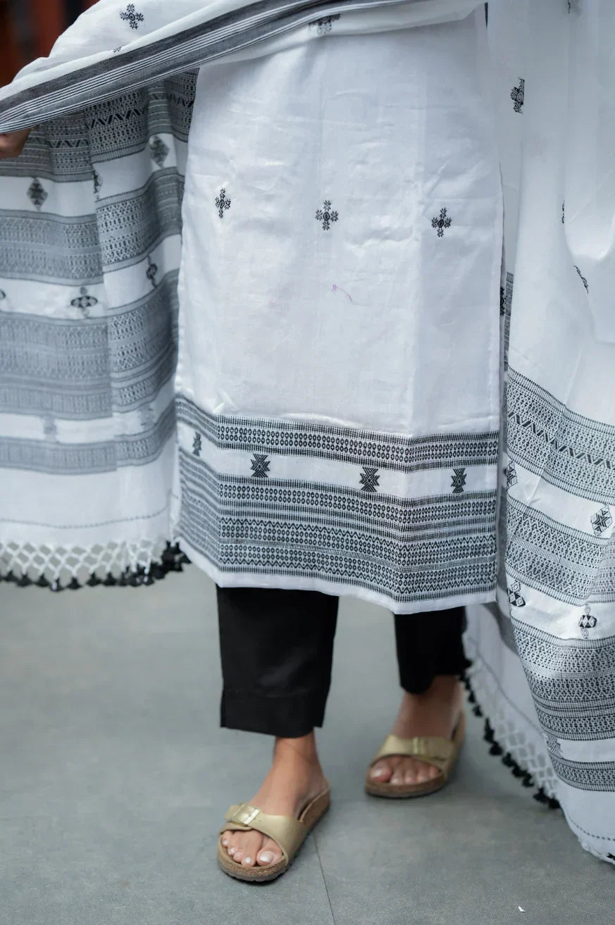 Eshika Pure Linen Suit Set