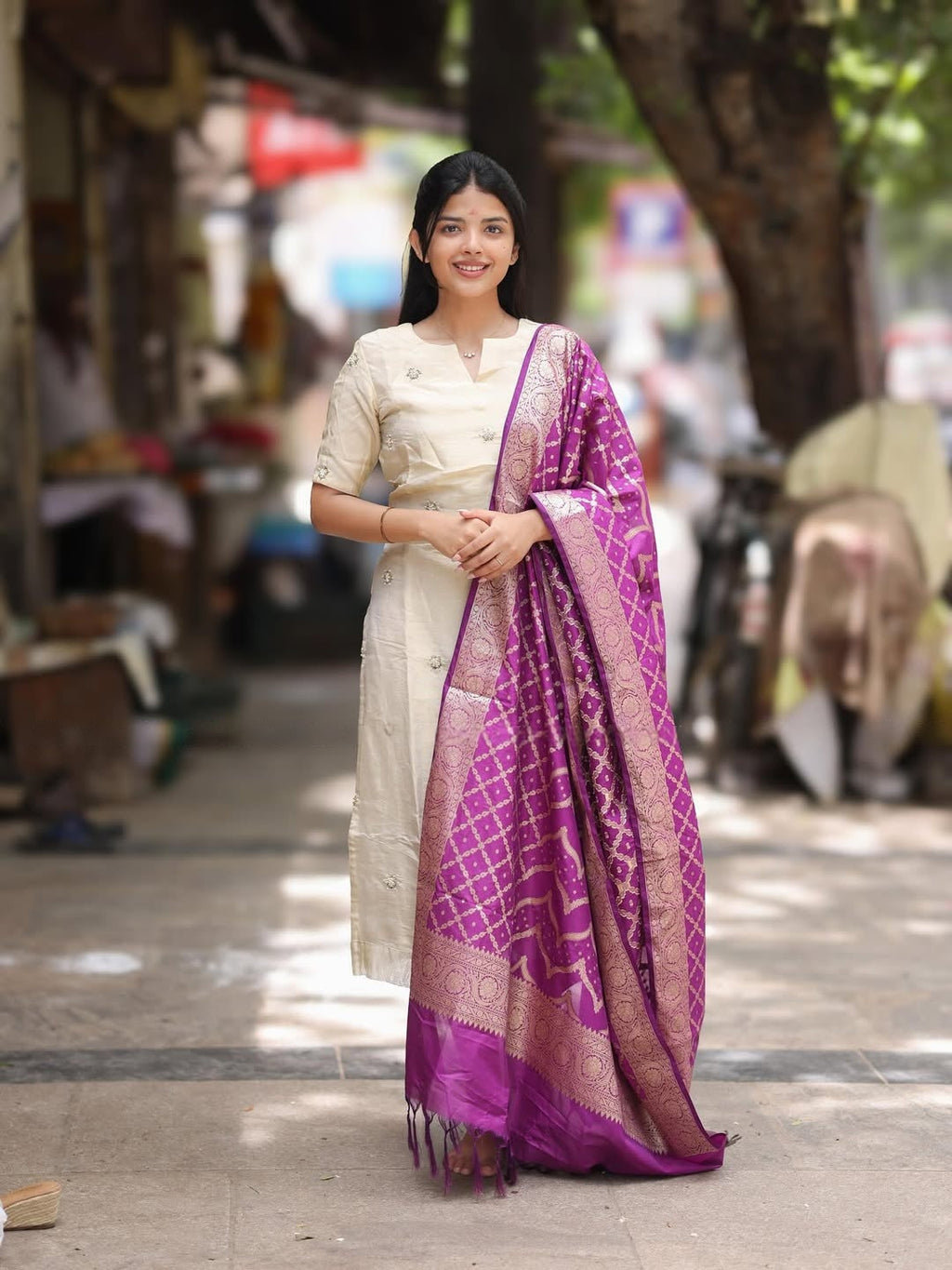 Yashoda Shrungar Tissue Handwork Kurti Banarasi Set