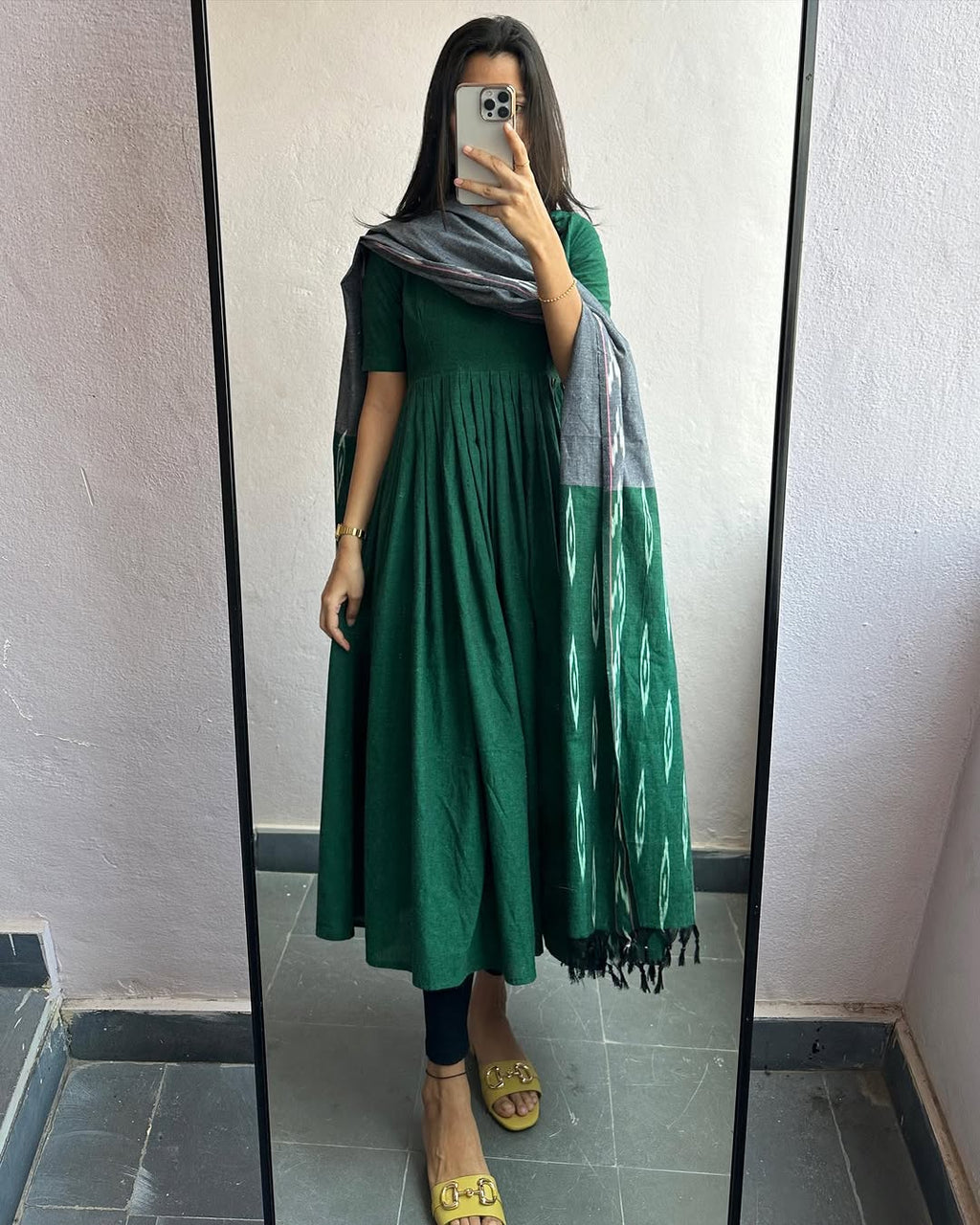 Charusha Sharanya Green Suit Set