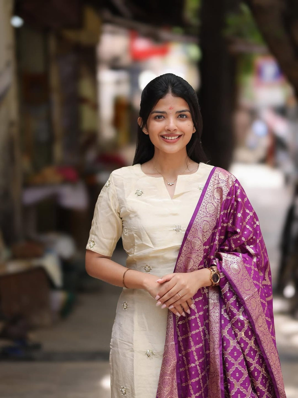 Yashoda Shrungar Tissue Handwork Kurti Banarasi Set