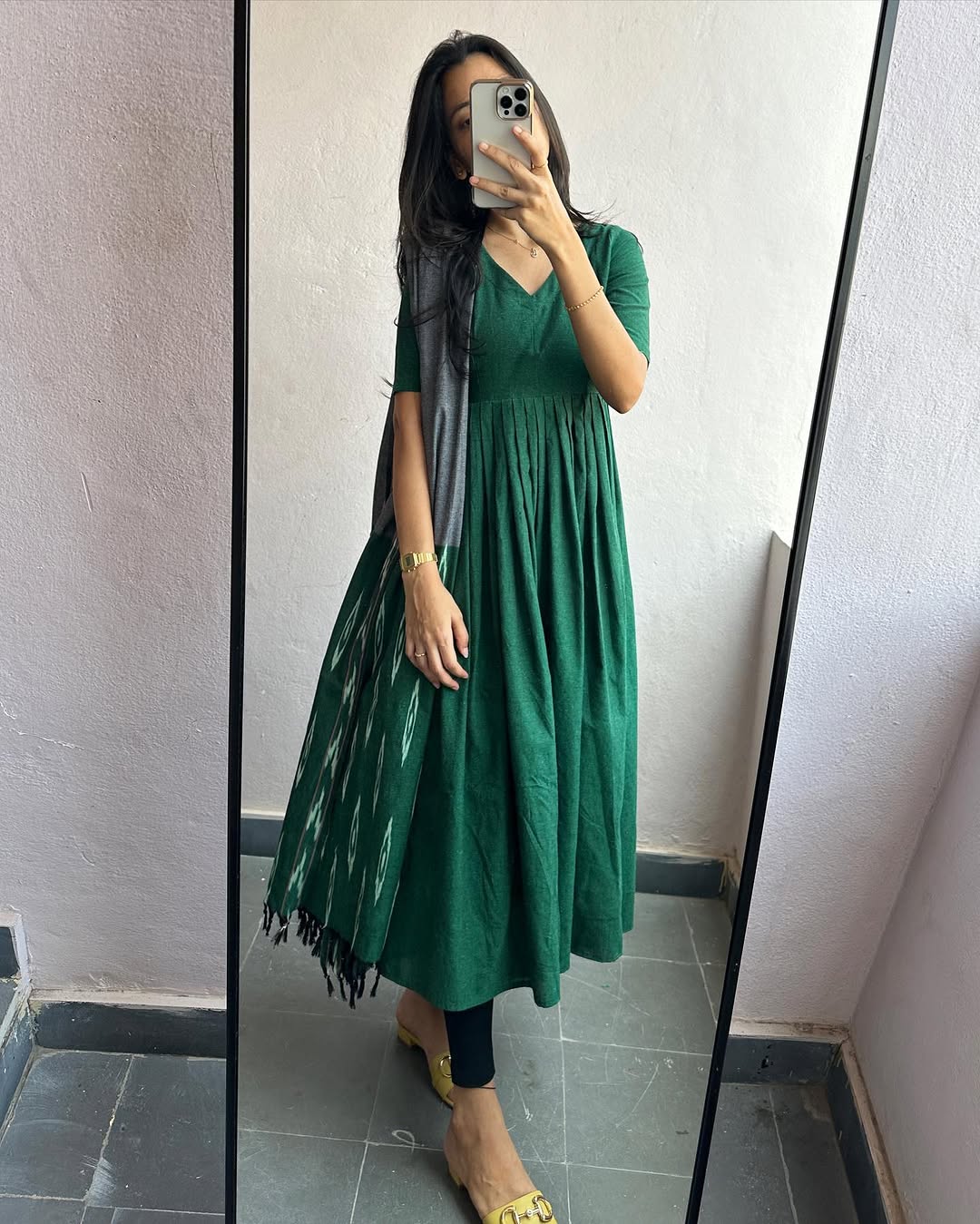 Charusha Sharanya Green Suit Set