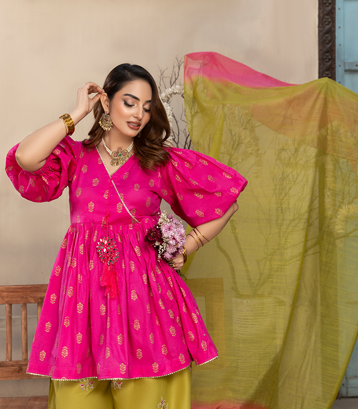 Mahveen Gulnaar Farshi Suit Set