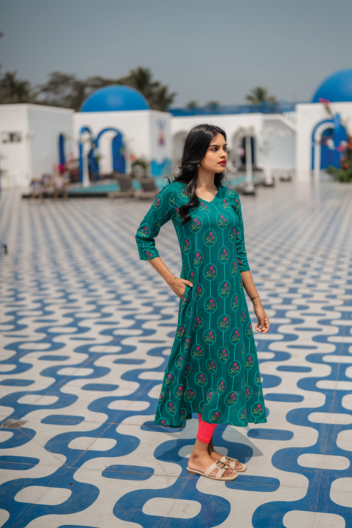 Aara Bloom Green Viscose A-Line Kurta with V-Neck & 3/4th Sleeves