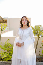 Pihu Ivory Hand Embellished Kurta Set