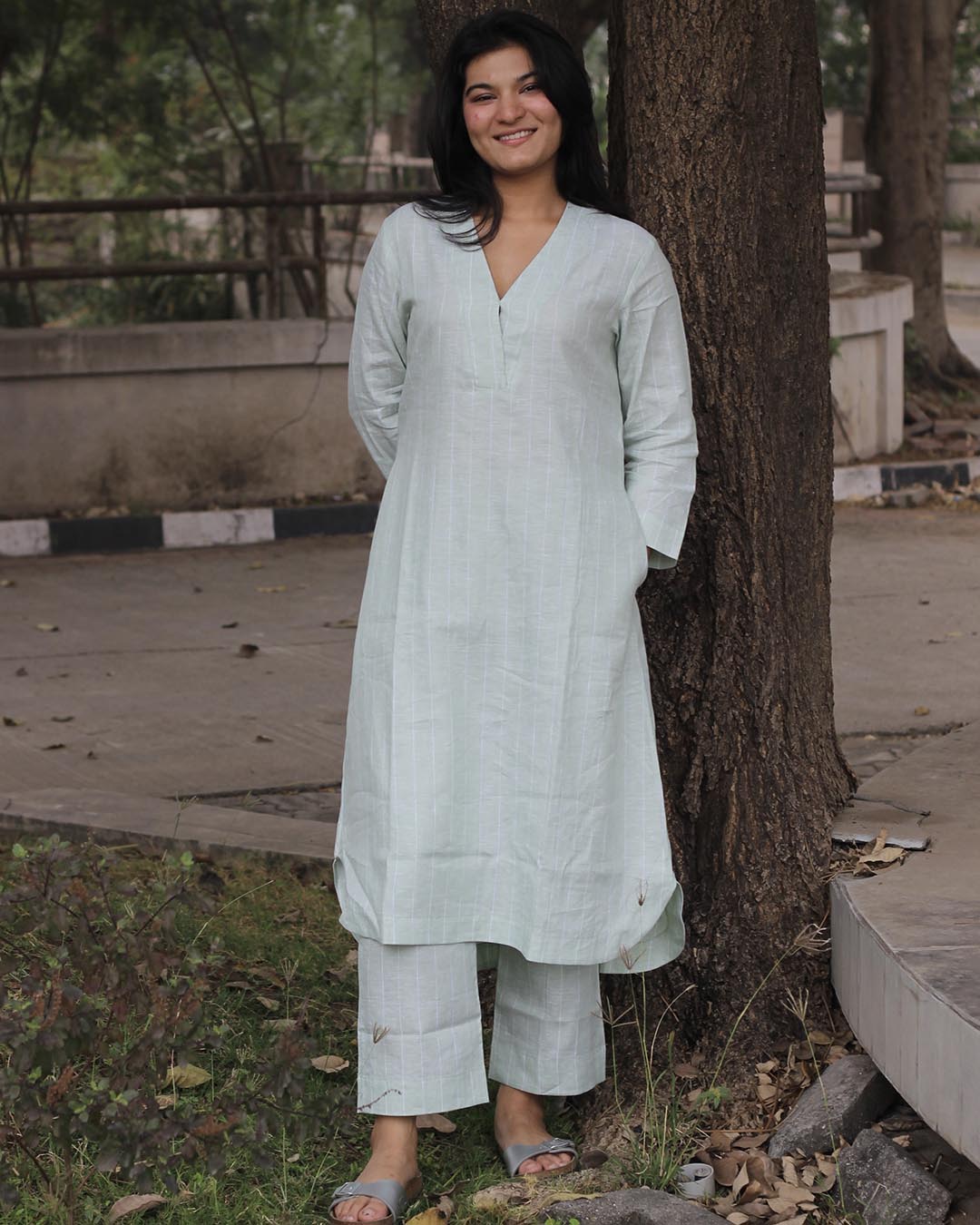 Premium linen Pistastripe Kurta Set