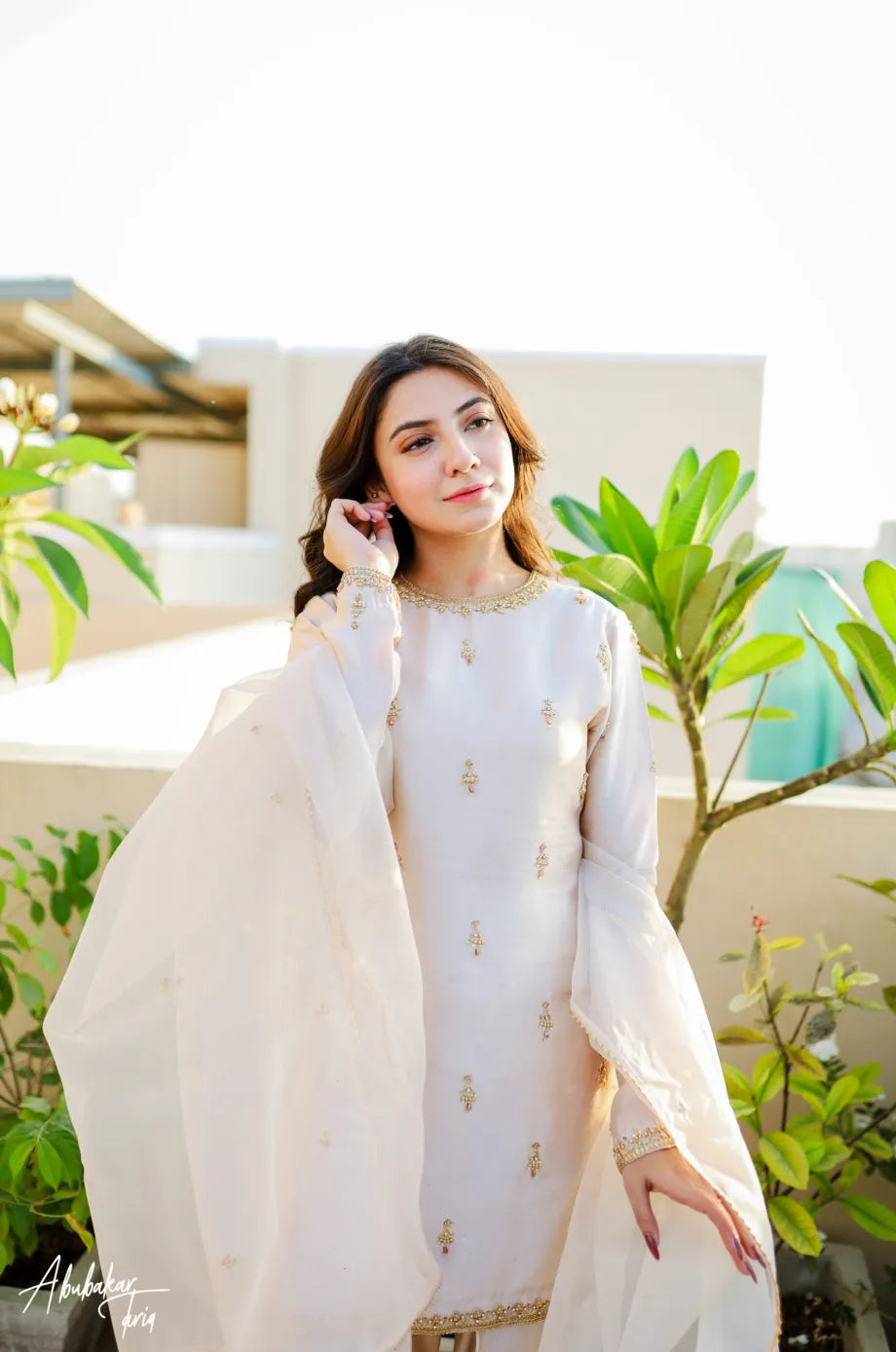 Riya Ivory Embellished Kurta Farshi Set