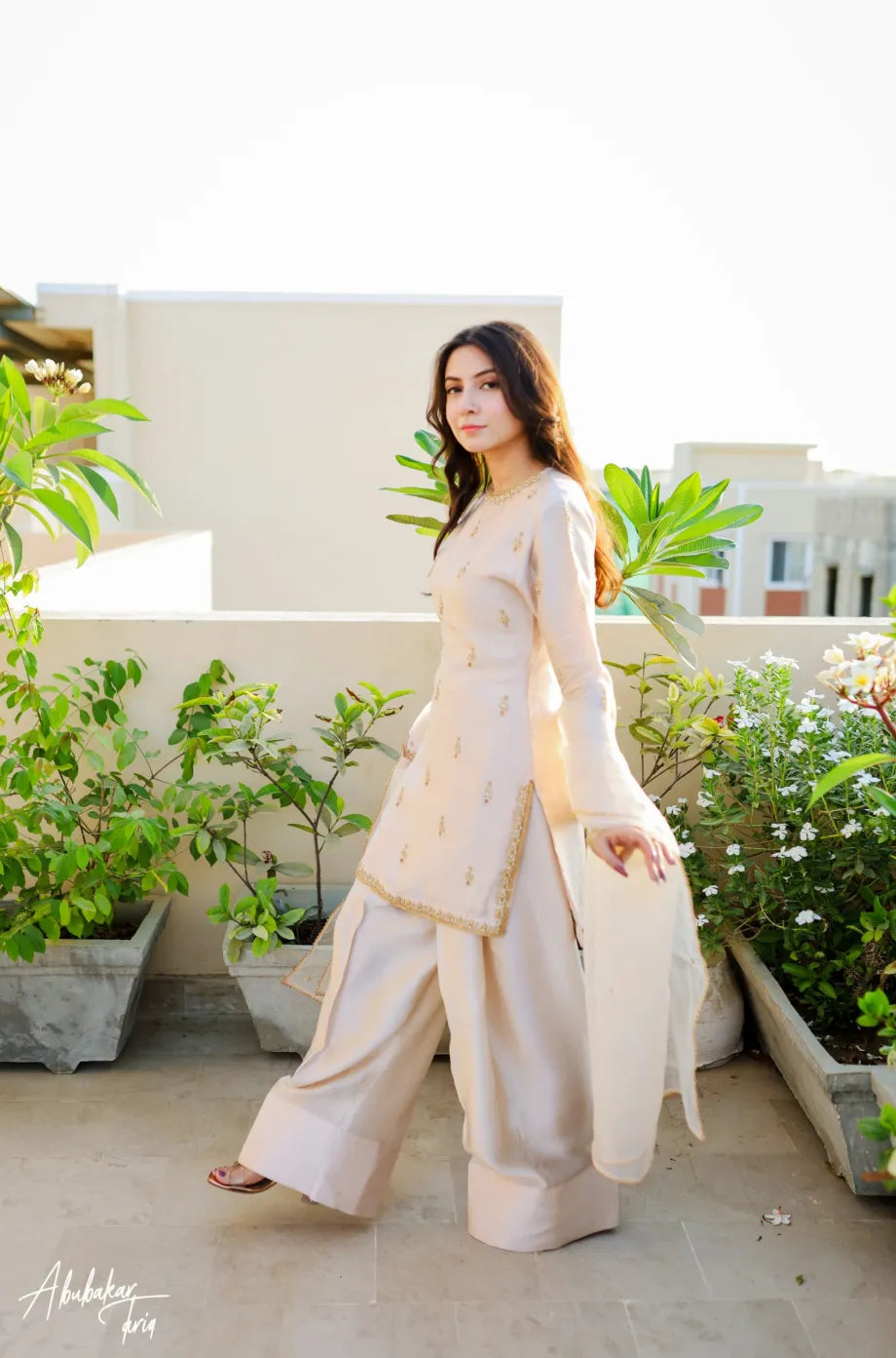 Riya Ivory Embellished Kurta Farshi Set