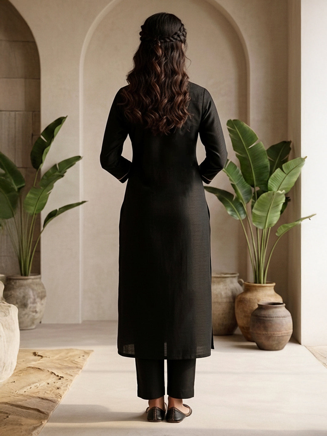 Niva's Women's Black Color Crepe Silk Solid Straight Kurta Pant Set
