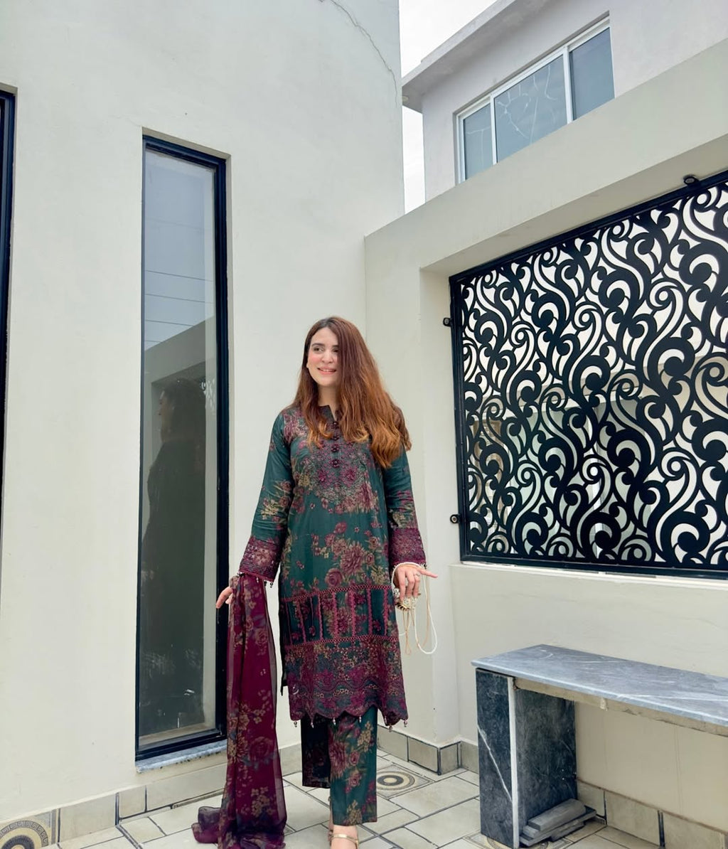 Ishita Luxury Lawn Pret Dupatta Set