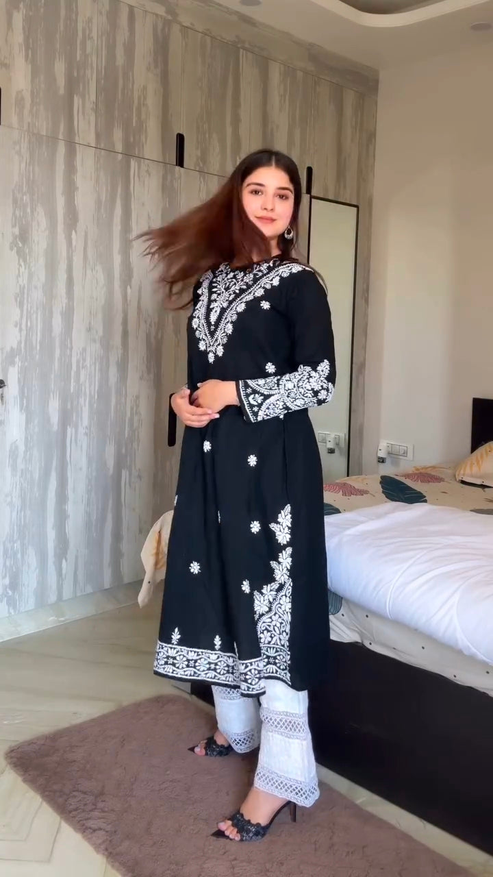 Nirvi Black Pure Chiffon Dupatta with Mukaish