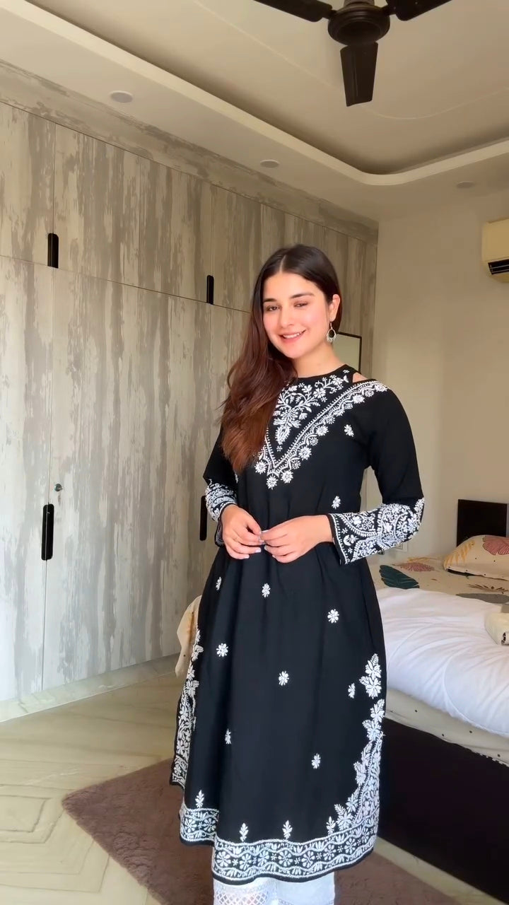Nirvi Black Pure Chiffon Dupatta with Mukaish