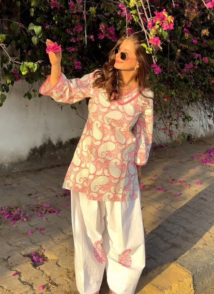 Saanvi Pink Blossom Ethnic Set