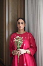 Rani pink Jamdani kurta with side gathers