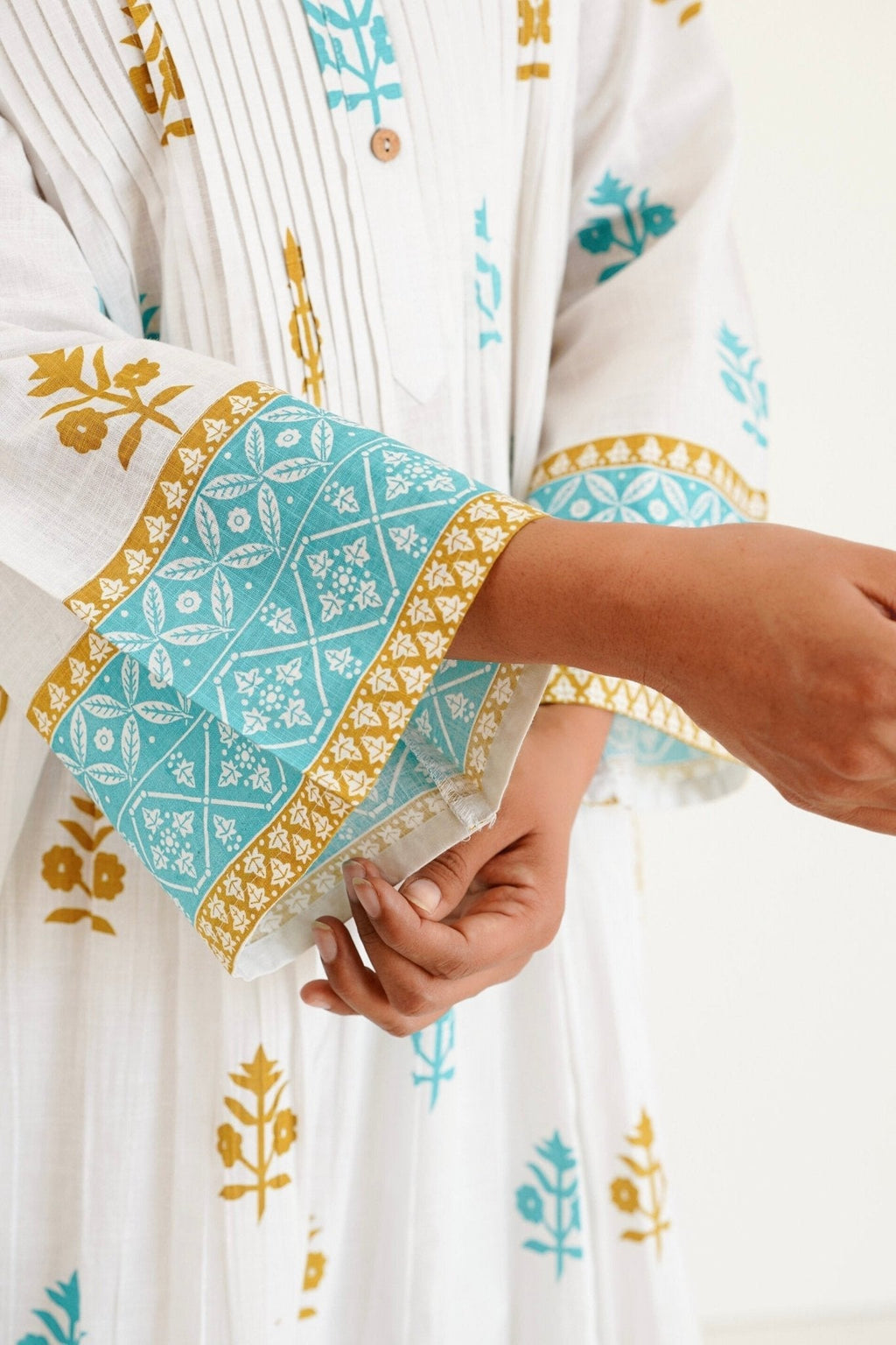 White Cotton Slub Buti Print Kurta Set with Culottes