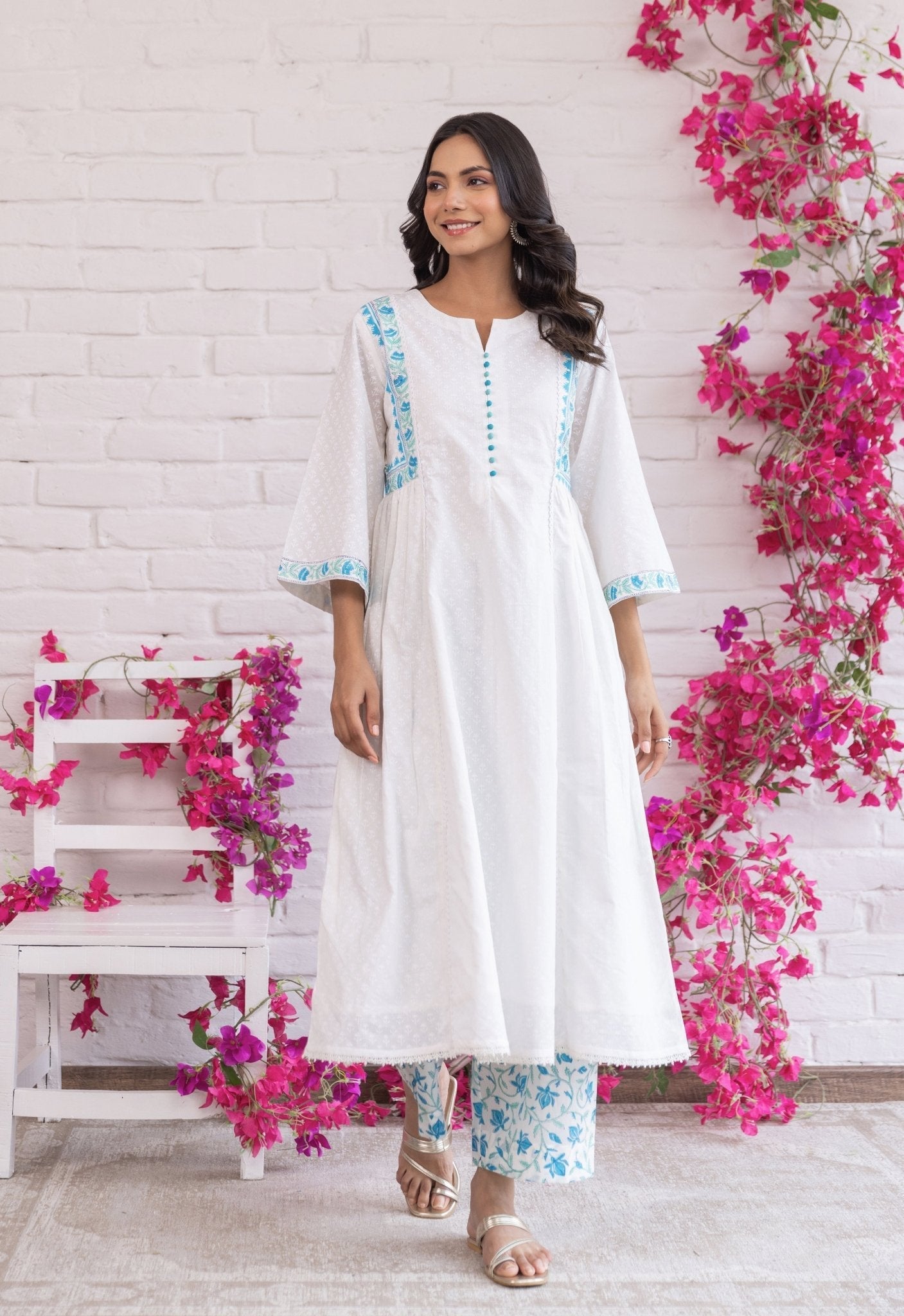 WHITE HAND BLOCK KHADDI PRINTED COORD SET